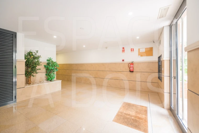 Apartamento T3 para Venda em Póvoa de Santa Iria e Forte da Casa Foto 16