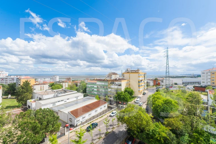 Apartamento T3 para Venda em Póvoa de Santa Iria e Forte da Casa Foto 69