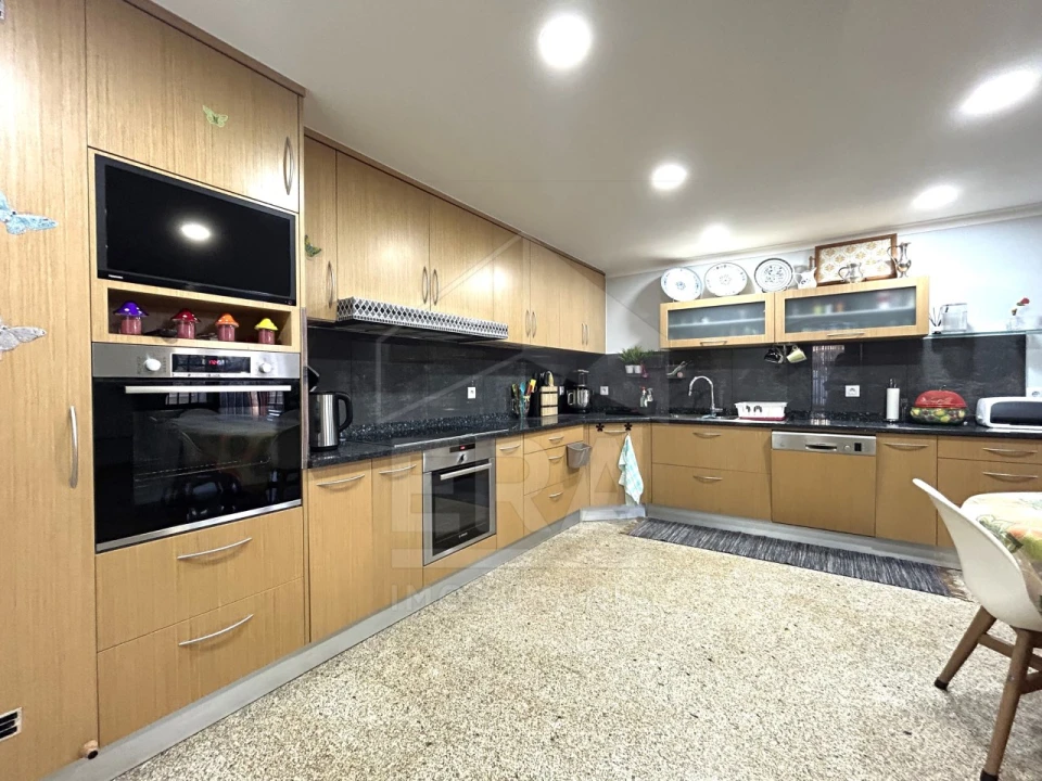 Moradia T4 para Venda em Chafe Foto 7