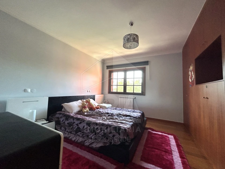 Moradia T4 para Venda em Chafe Foto 11