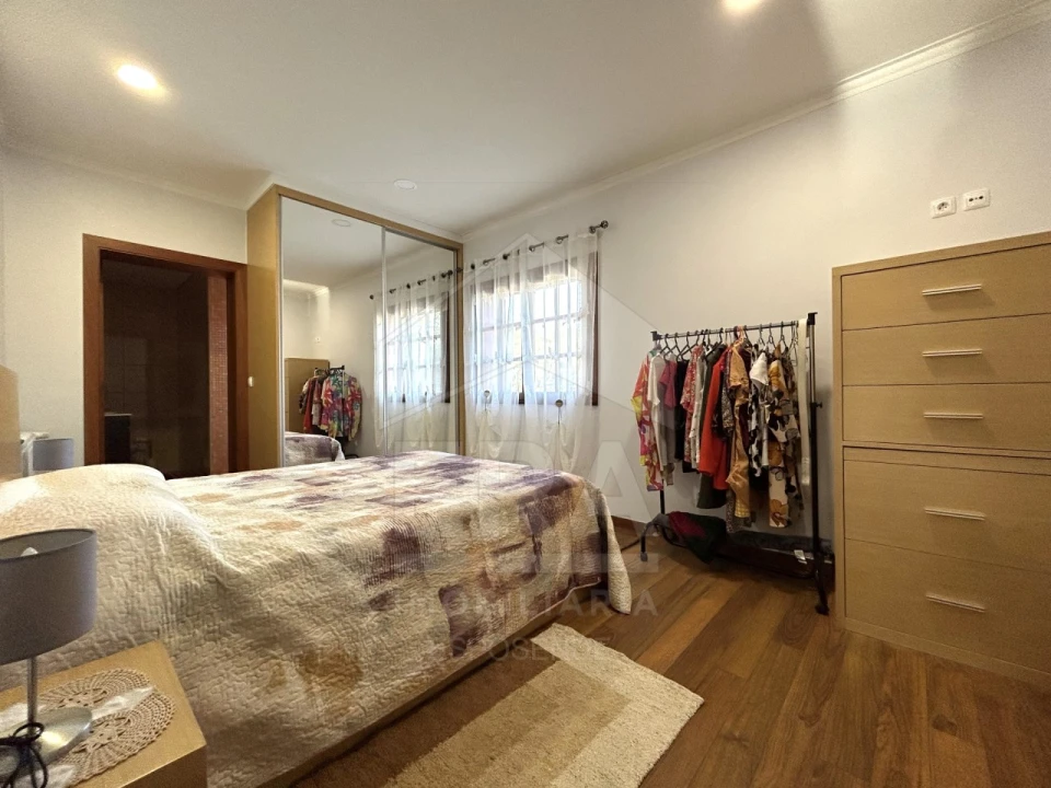 Moradia T4 para Venda em Chafe Foto 12