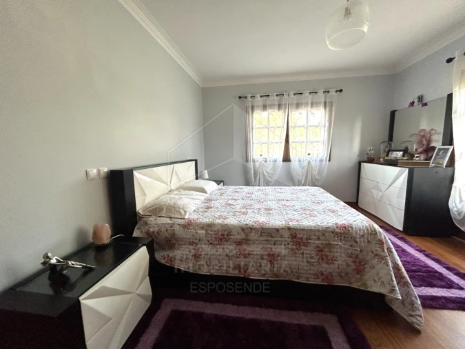 Moradia T4 para Venda em Chafe Foto 10