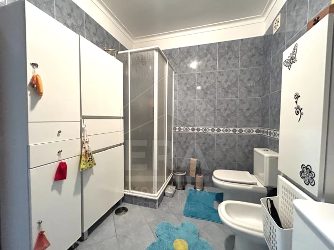 Moradia T4 para Venda em Chafe Foto 16