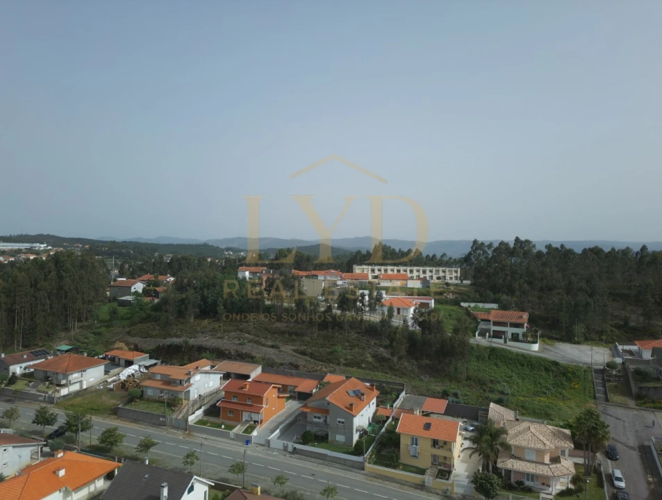 Terreno para Venda em Canedo, Vale e Vila Maior Foto 1