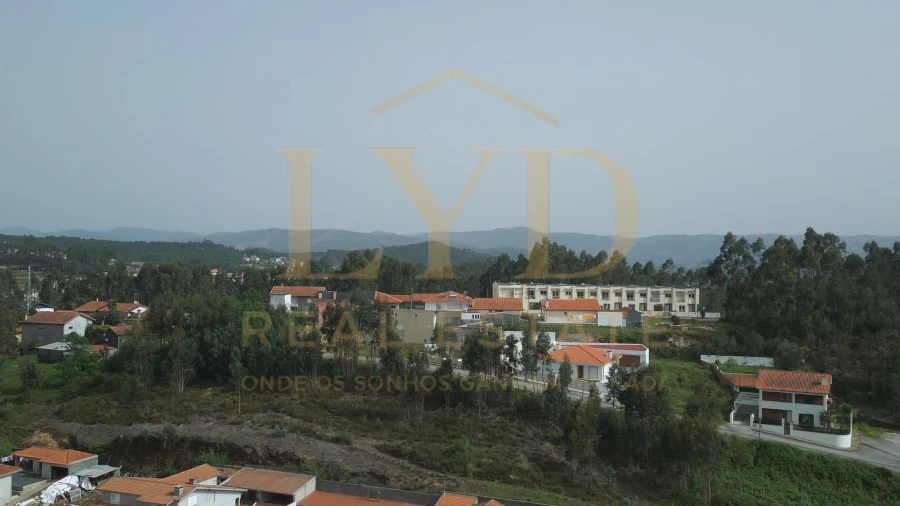 Terreno para Venda em Canedo, Vale e Vila Maior