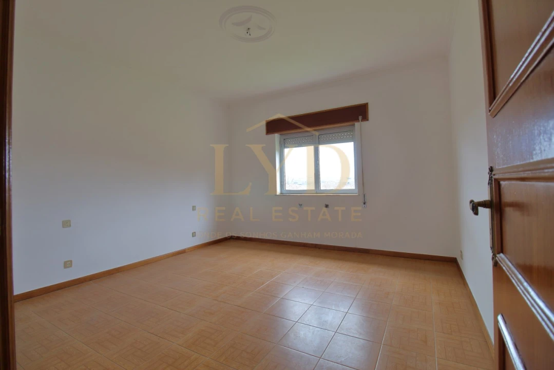Moradia T3 para Venda em São João da Corveira Foto 7