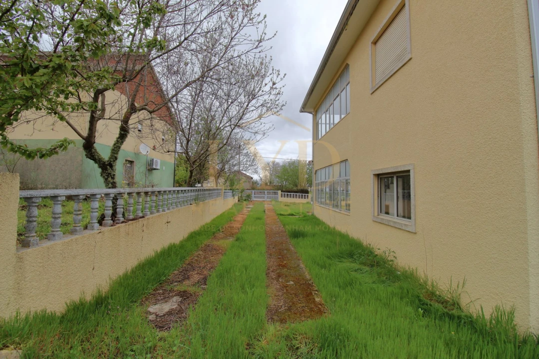 Moradia T3 para Venda em São João da Corveira Foto 19