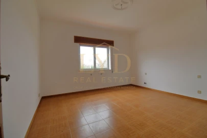 Moradia T3 para Venda em São João da Corveira