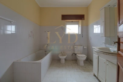 Moradia T3 para Venda em São João da Corveira