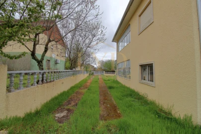 Moradia T3 para Venda em São João da Corveira