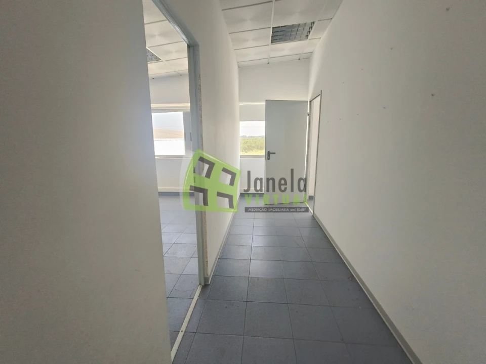 Armazém para Arrendamento em Alenquer (Santo Estêvão e Triana) Foto 18