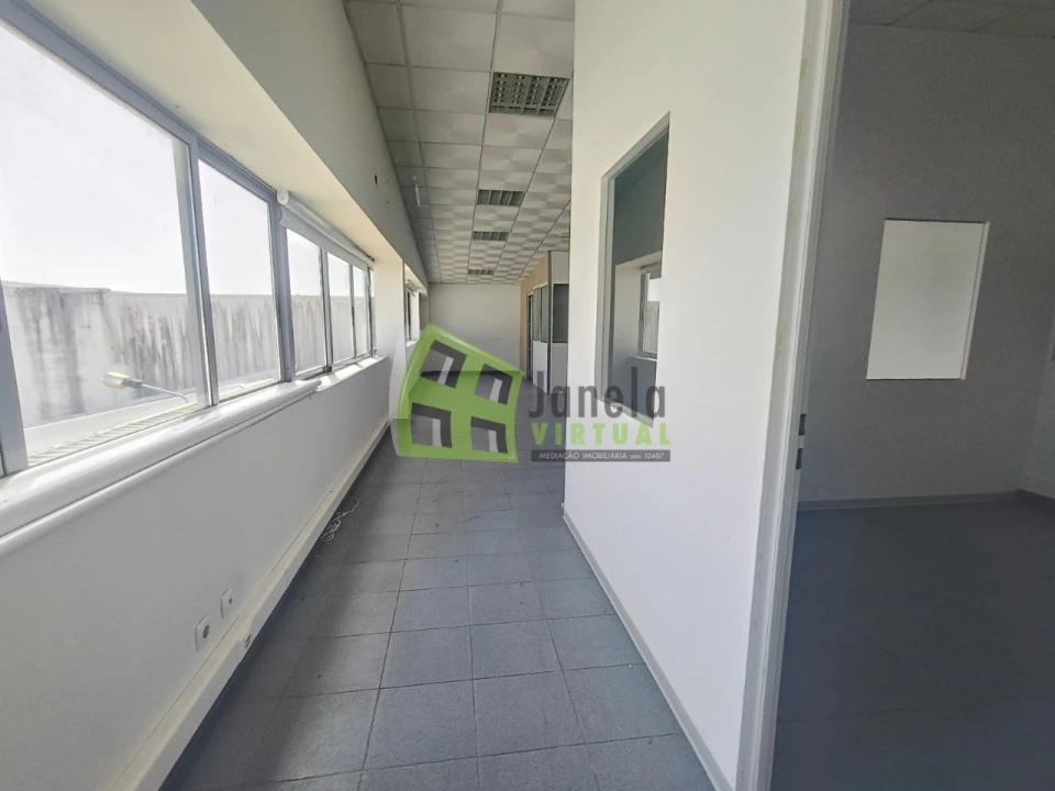 Armazém para Arrendamento em Alenquer (Santo Estêvão e Triana) Foto 19