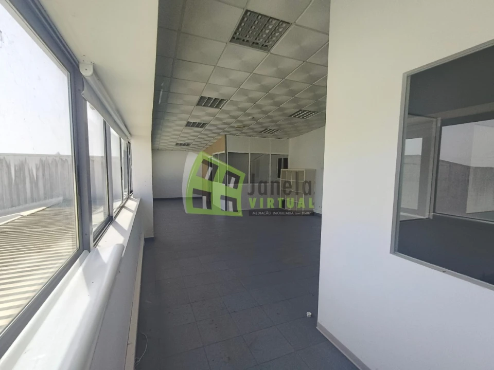 Armazém para Arrendamento em Alenquer (Santo Estêvão e Triana) Foto 21