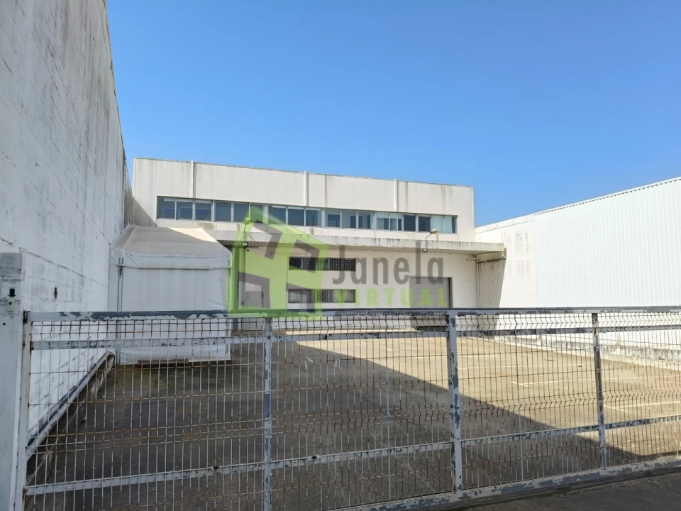 Armazém para Arrendamento em Alenquer (Santo Estêvão e Triana) Foto 3