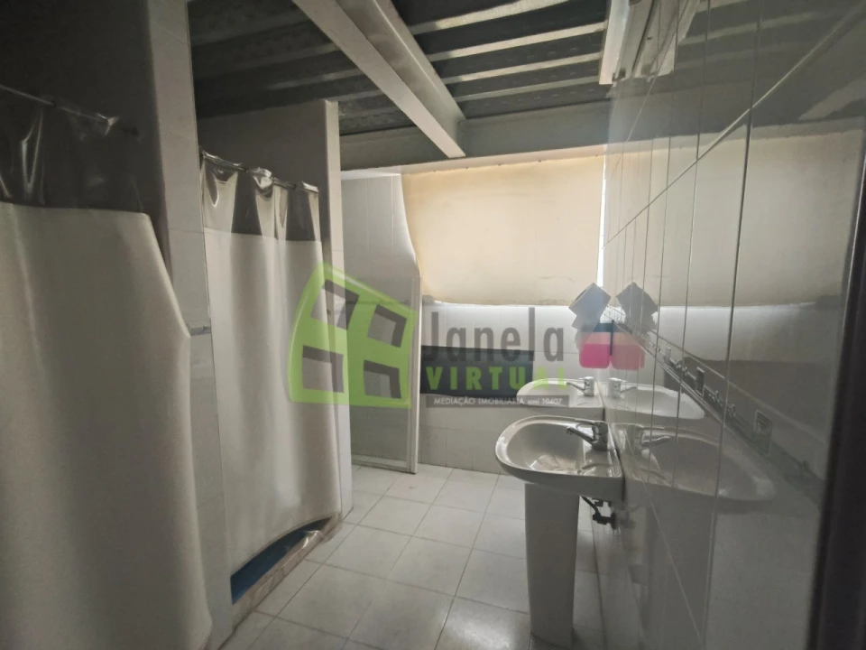 Armazém para Arrendamento em Alenquer (Santo Estêvão e Triana) Foto 9
