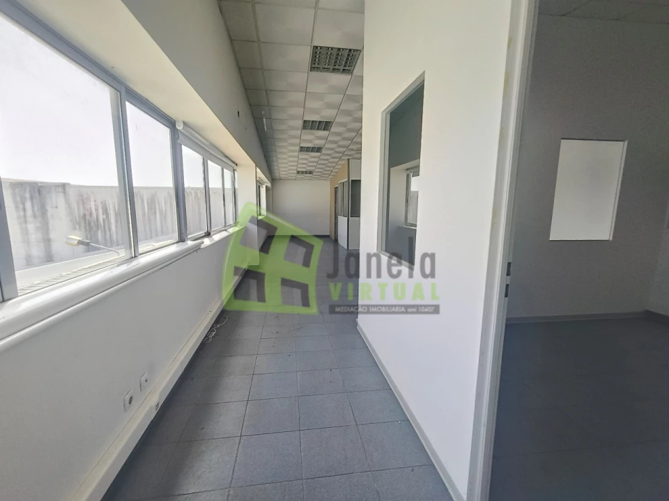 Armazém para Arrendamento em Alenquer (Santo Estêvão e Triana) Foto 19