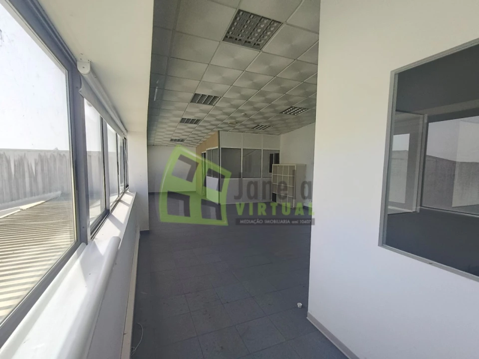 Armazém para Arrendamento em Alenquer (Santo Estêvão e Triana) Foto 23