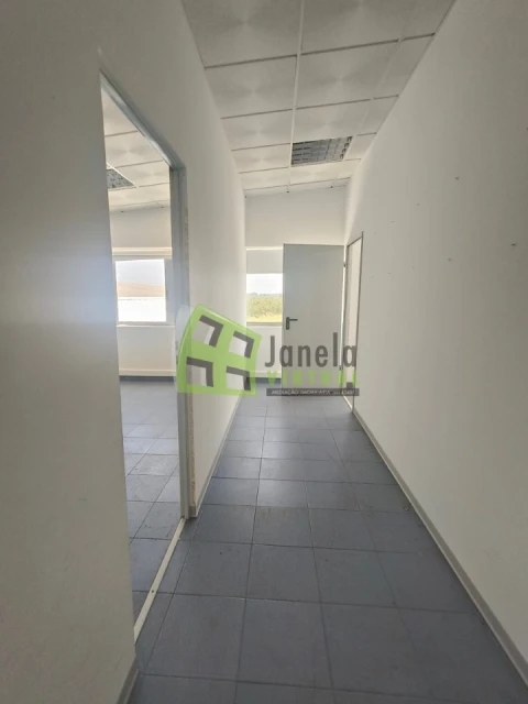 Armazém para Arrendamento em Alenquer (Santo Estêvão e Triana)