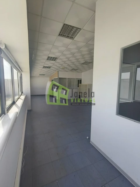 Armazém para Arrendamento em Alenquer (Santo Estêvão e Triana)