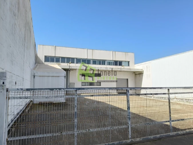Armazém para Arrendamento em Alenquer (Santo Estêvão e Triana) Foto 2