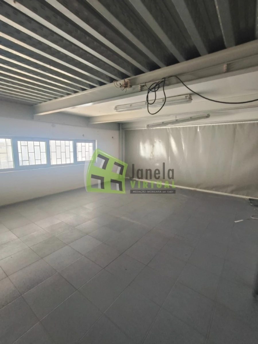 Armazém para Arrendamento em Alenquer (Santo Estêvão e Triana) Foto 16