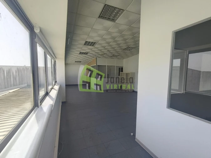 Armazém para Arrendamento em Alenquer (Santo Estêvão e Triana) Foto 21