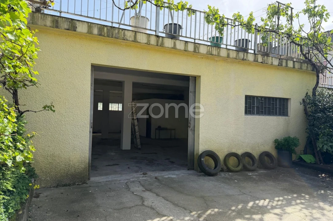 Terreno Comércio / Armazém para Arrendamento em Celeirós, Aveleda e Vimieiro Foto 1