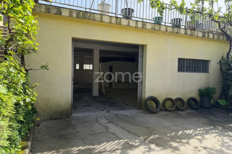 Terreno Comércio / Armazém para Arrendamento em Celeirós, Aveleda e Vimieiro Foto 2