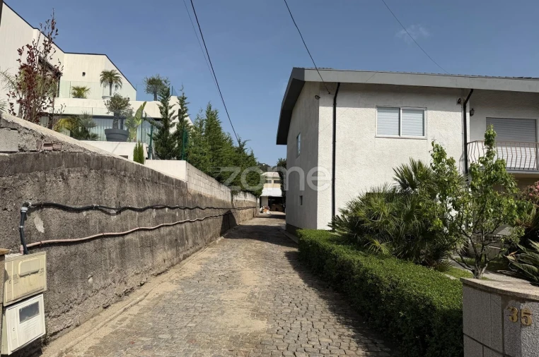 Terreno Comércio / Armazém para Arrendamento em Celeirós, Aveleda e Vimieiro Foto 6