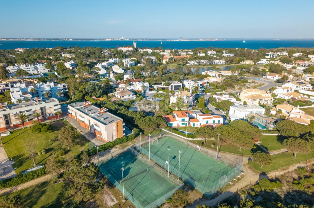 Moradia T6 para Venda em Carvalhal Foto 7