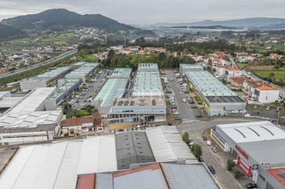Terreno Comércio / Armazém para Venda em Sequeira