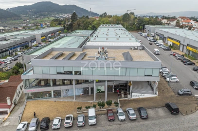 Terreno Comércio / Armazém para Venda em Sequeira