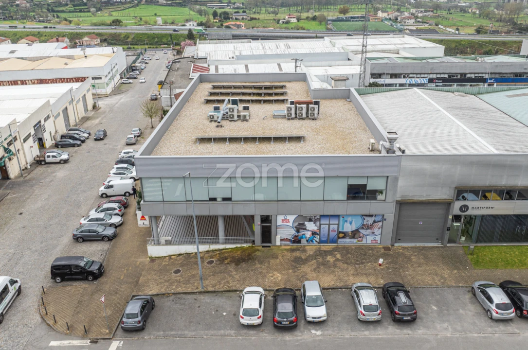 Terreno Comércio / Armazém para Venda em Sequeira Foto 4