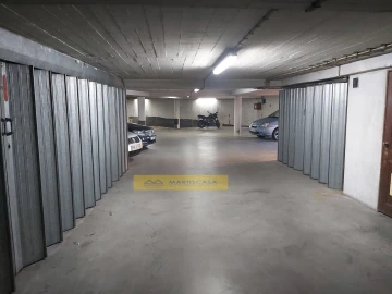 Garagem para Arrendamento em Algueirão-Mem Martins