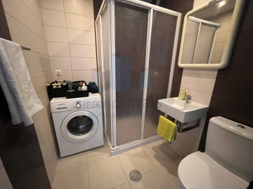 Apartamento T1 para Arrendamento em Santo Antonio dos Olivais