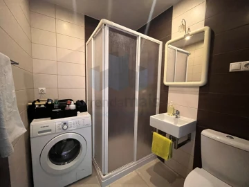 Apartamento T1 para Arrendamento em Santo Antonio dos Olivais