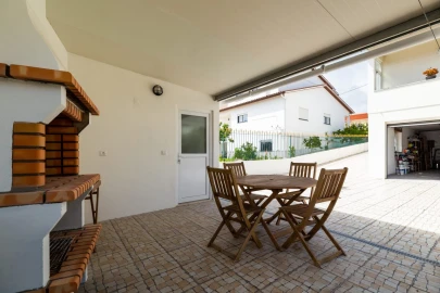 Moradia T4 para Venda em Vieira de Leiria
