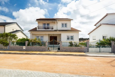 Moradia T4 para Venda em Vieira de Leiria