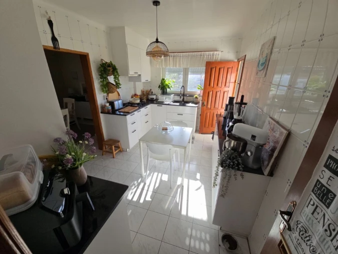 Moradia T4 para Venda em Vieira de Leiria Foto 6
