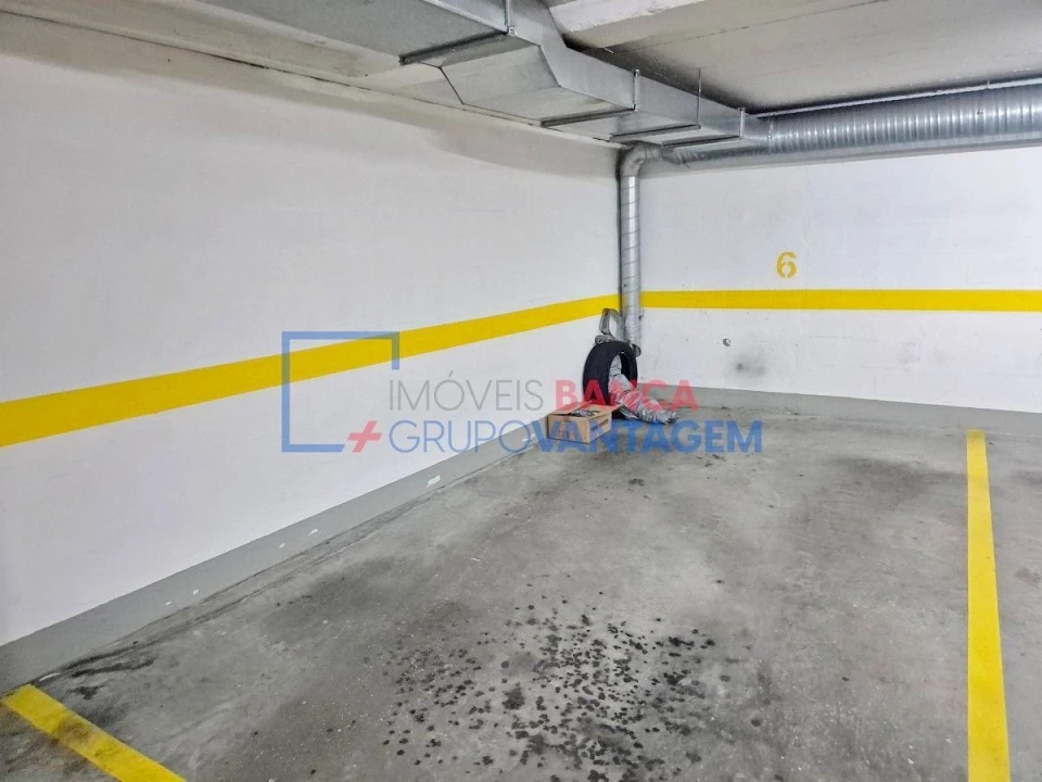 Apartamento T2 para Venda em Rio de Mouro Foto 21