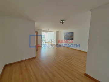 Apartamento T2 para Venda em Rio de Mouro
