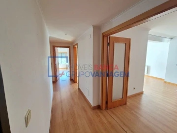 Apartamento T2 para Venda em Rio de Mouro