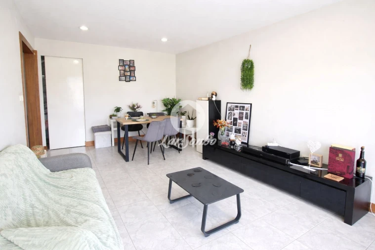 Apartamento T2 para Venda em Arcozelo Foto 8