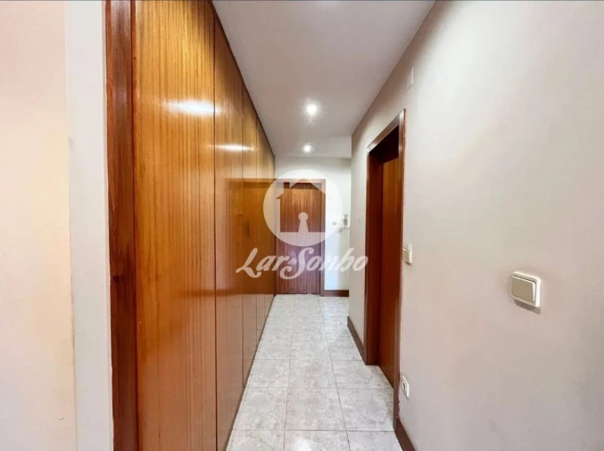 Apartamento T2 para Venda em Arcozelo Foto 13