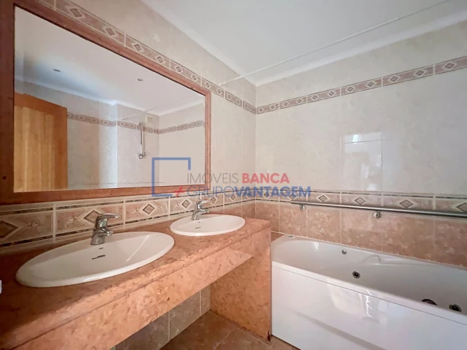 Apartamento T4 para Venda em Santa Maria e São Miguel, São Martinho, São Pedro Penaferrim Foto 15