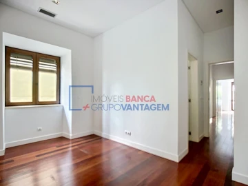Apartamento T4 para Venda em Avenidas Novas