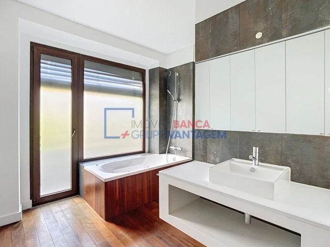 Apartamento T4 para Venda em Avenidas Novas Foto 3