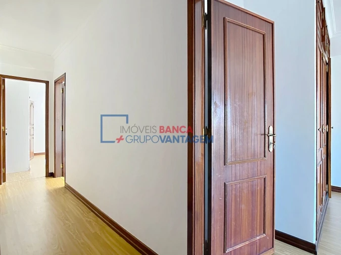 Apartamento T3 para Venda em Algueirão-Mem Martins Foto 11