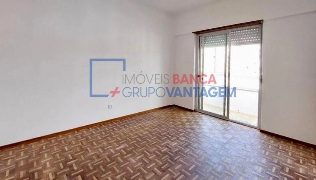 Apartamento T3 para Venda em Algueirão-Mem Martins Foto 6