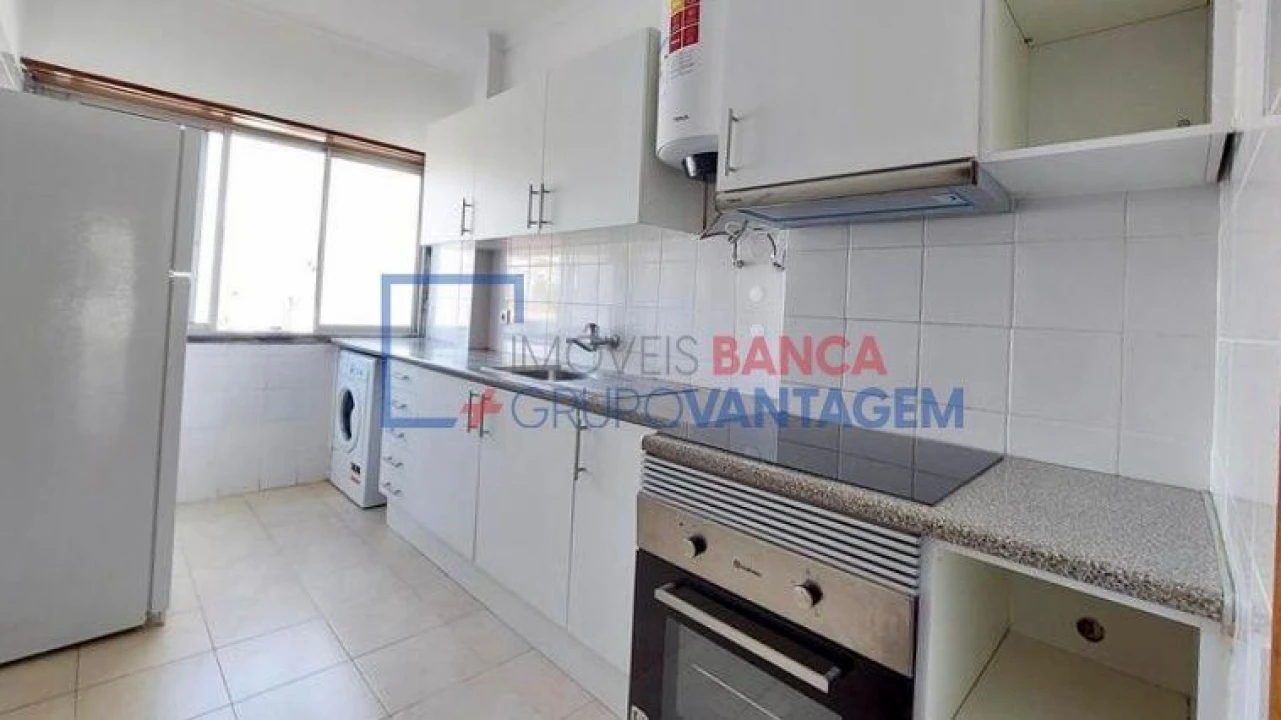 Apartamento T3 para Venda em Algueirão-Mem Martins Foto 8